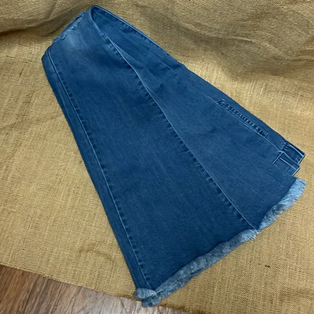 Bellbottom Jeans - Picture 5 of 11